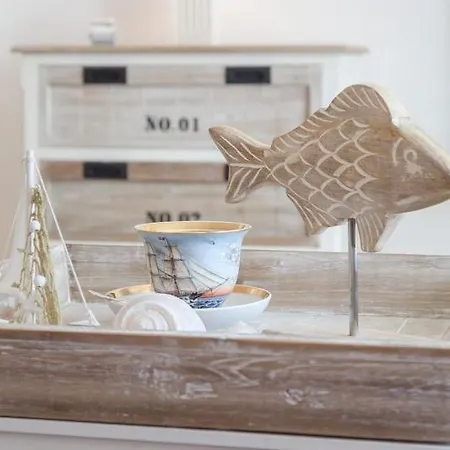 Dr Nic 6 28 Blue Water Westerland